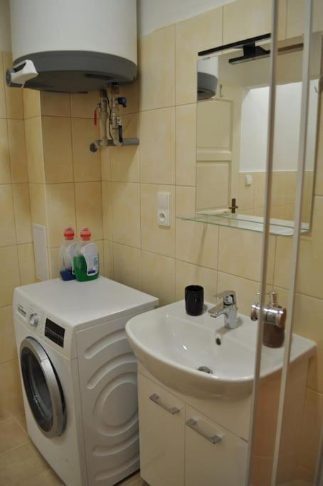 Apartment In Praha 3 Eksteriør bilde